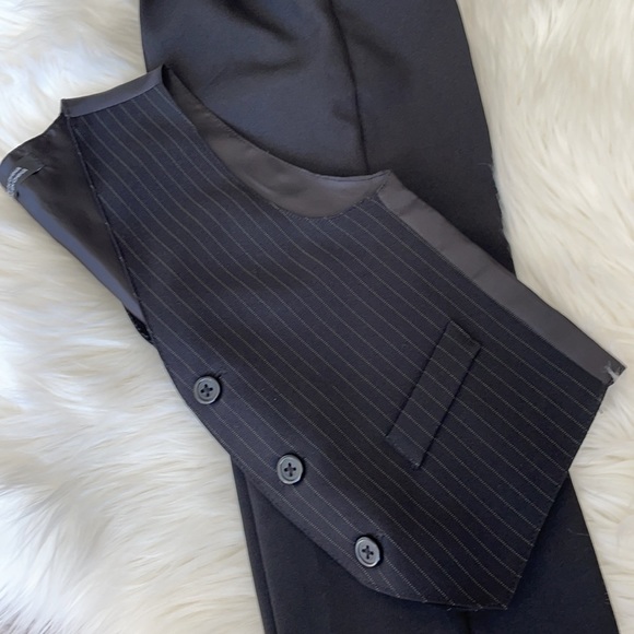 Boys Dress Suit with Vest and Pants, size 3T black - Picture 7 of 7